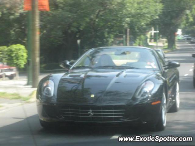 Ferrari 599GTB spotted in DF, Mexico