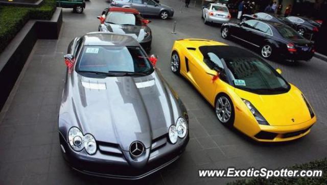 Mercedes SLR spotted in Beijing, China