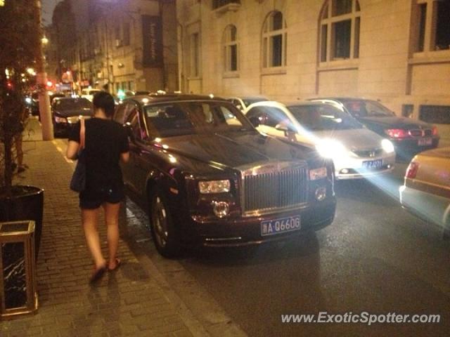 Rolls Royce Phantom spotted in Shanghai, China