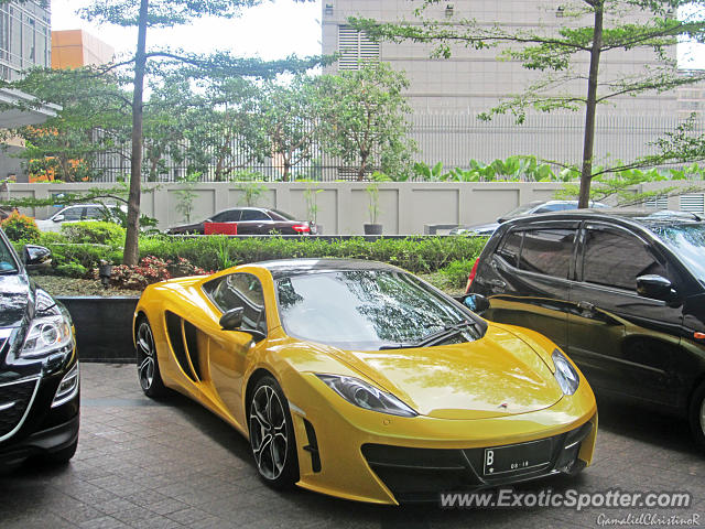 Mclaren MP4-12C spotted in Jakarta, Indonesia