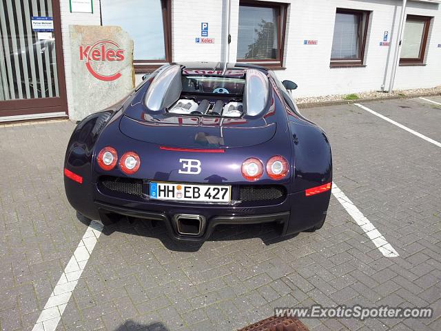 Bugatti Veyron spotted in Norderstedt, Germany