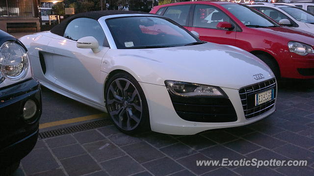 Audi R8 spotted in Bergamo, Italy