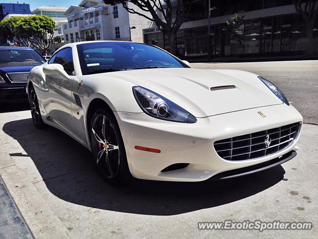 Ferrari California spotted in Santa Monica, California