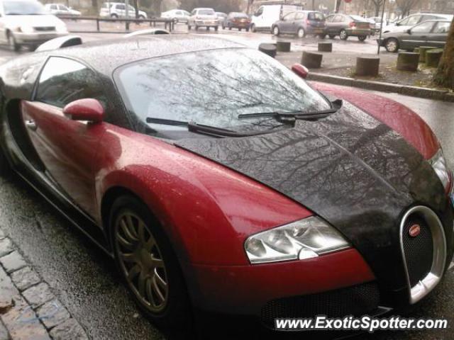 Bugatti Veyron spotted in STRASBOURG, France