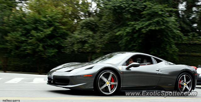 Ferrari 458 Italia spotted in São Paulo, Brazil