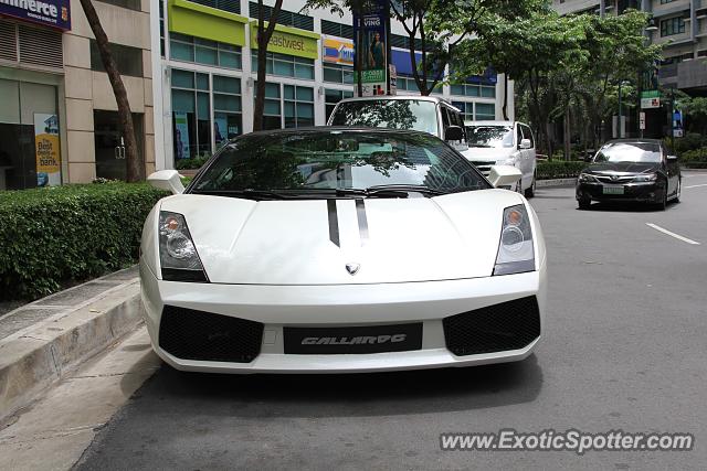 Lamborghini Gallardo spotted in Taguig, Philippines