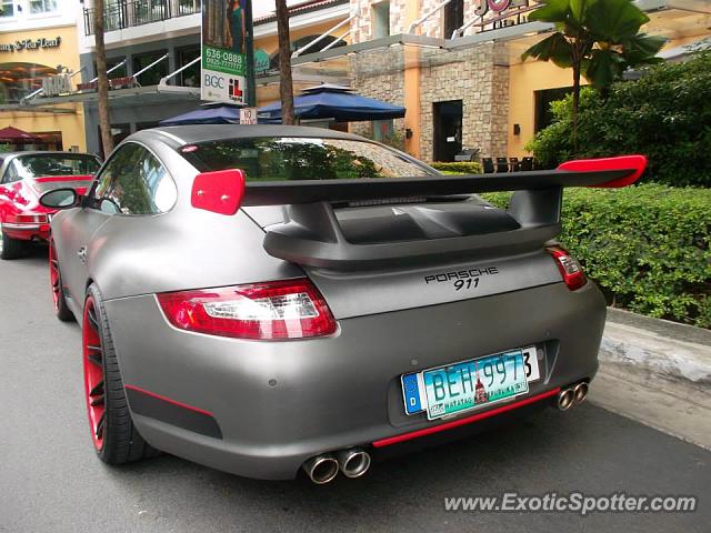 Porsche 911 spotted in Taguig, Philippines