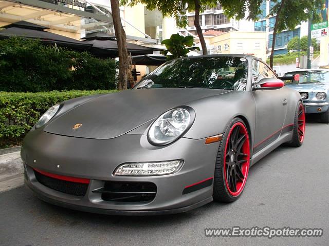 Porsche 911 spotted in Taguig, Philippines