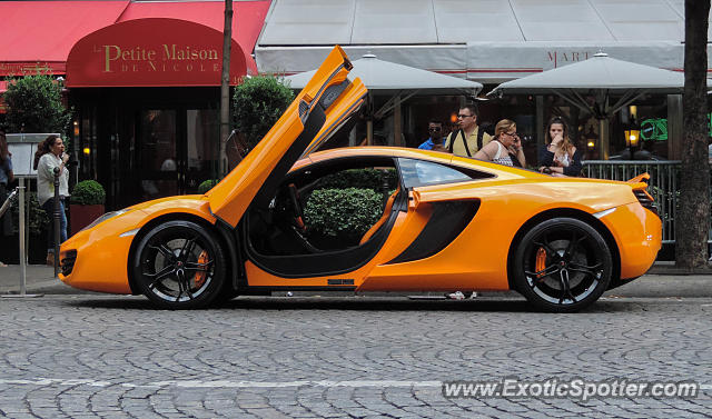 Mclaren MP4-12C spotted in Paris, France