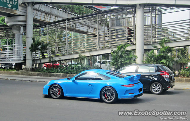 Porsche 911 GT3 spotted in Jakarta, Indonesia