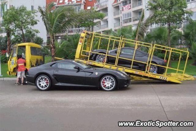 Ferrari F430 spotted in Shanghai, China