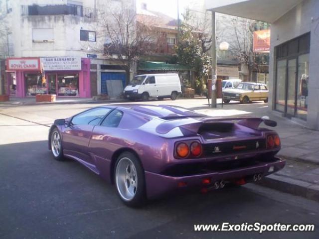 Lamborghini Diablo spotted in Buenos Aires, Argentina