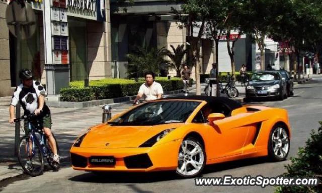 Lamborghini Gallardo spotted in Beijing, China