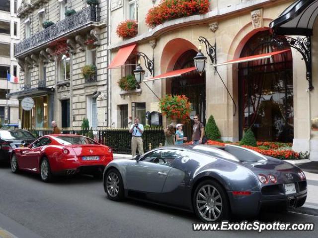 Bugatti Veyron spotted in Paris, France