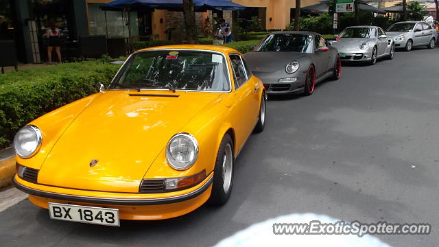 Porsche 911 spotted in Taguig, Philippines