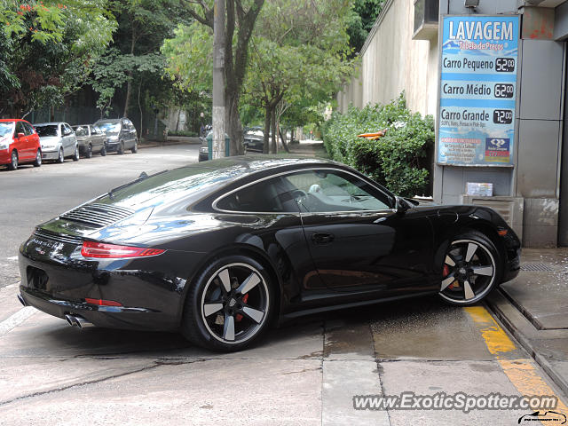 Porsche 911 spotted in São Paulo, Brazil