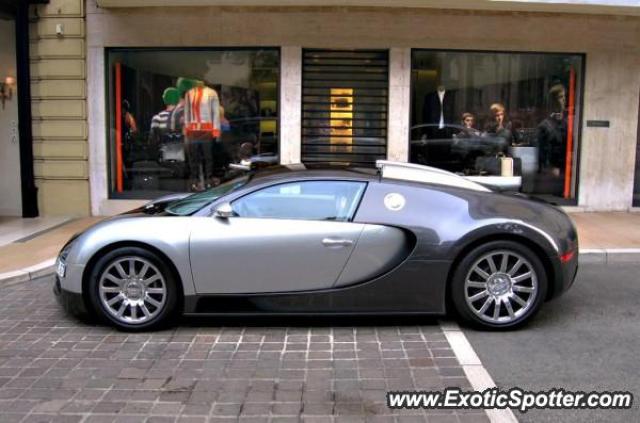 Bugatti Veyron spotted in Istanbul, Turkey