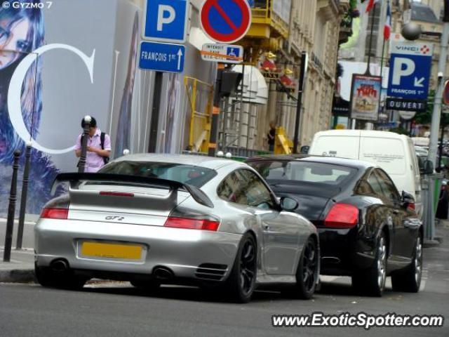 Porsche 911 GT2 spotted in Paris, France