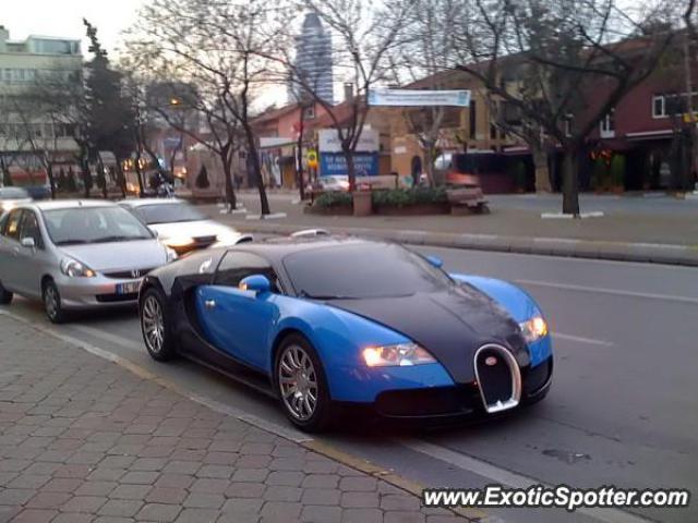 Bugatti Veyron spotted in Istanbul, Turkey