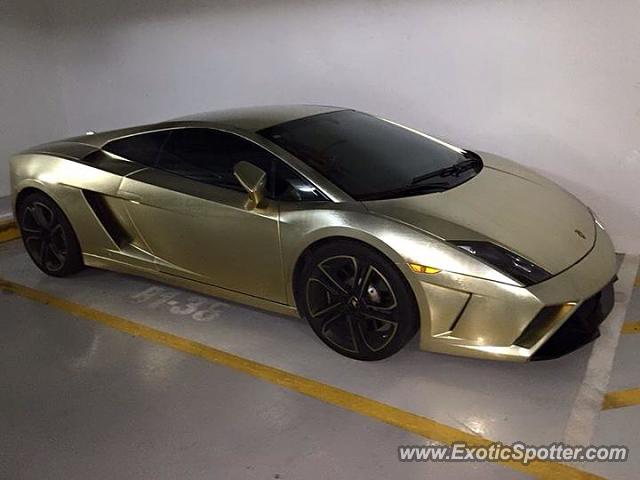 Lamborghini Gallardo spotted in Dubai, United Arab Emirates