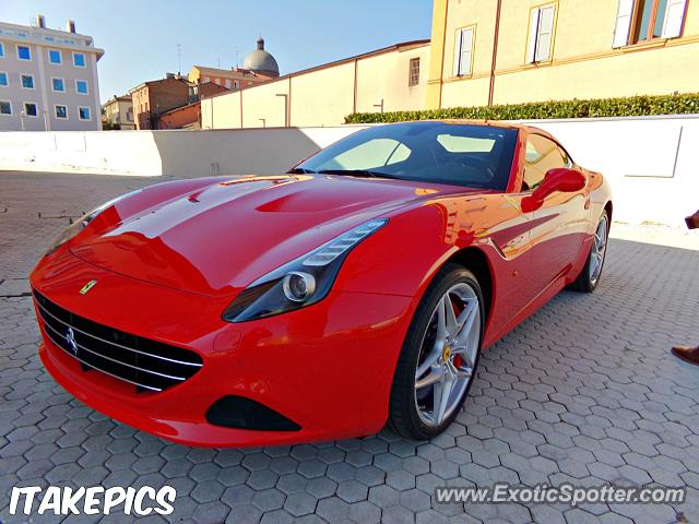 Ferrari California spotted in Modena, Italy