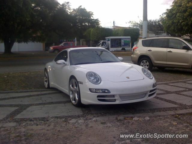 Porsche 911 spotted in Guadalajara, Mexico