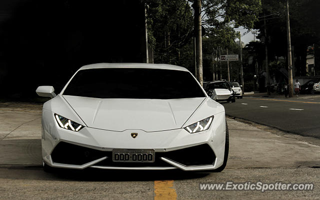 Lamborghini Huracan spotted in São Paulo, Brazil