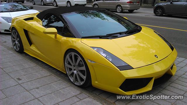 Lamborghini Gallardo spotted in Québec city, Canada