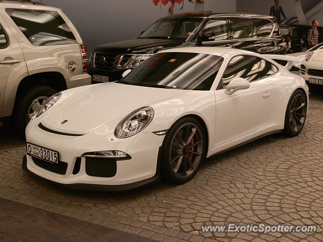 Porsche 911 GT3 spotted in Dubai, United Arab Emirates