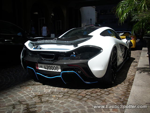 Mclaren P1 spotted in Beverly Hills, California