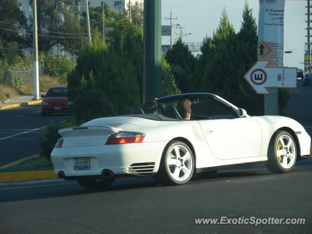 Porsche 911 Turbo spotted in Guadalajara, Mexico