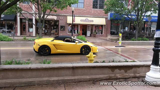 Lamborghini Gallardo spotted in Downers Grove, Illinois