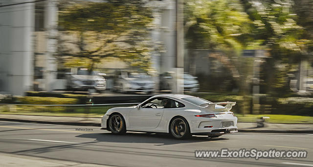 Porsche 911 GT3 spotted in São Paulo, Brazil