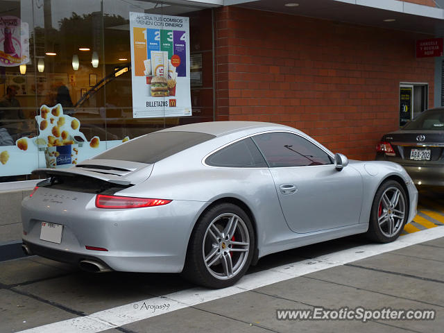 Porsche 911 spotted in Lima, Peru