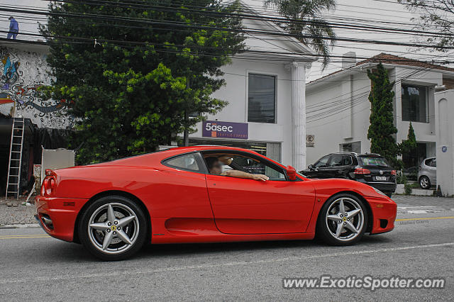 Ferrari 360 Modena spotted in São Paulo, Brazil