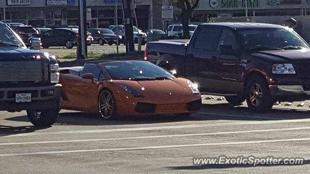 Lamborghini Gallardo spotted in Arlington, Texas