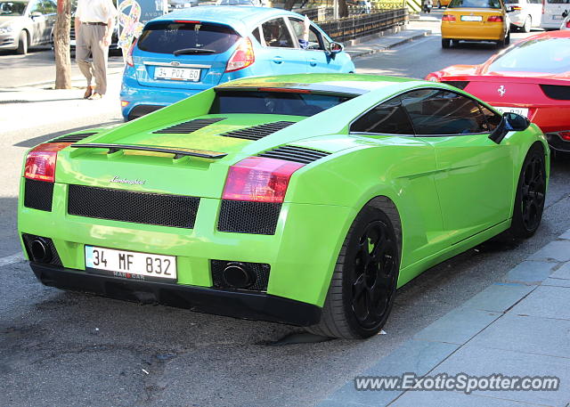 Lamborghini Gallardo spotted in Istanbul, Turkey