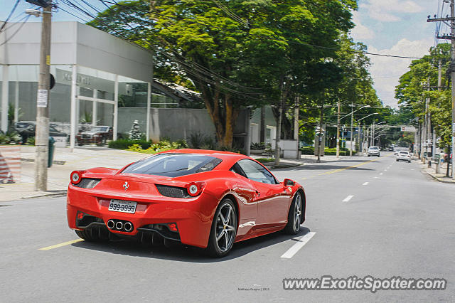 Ferrari 458 Italia spotted in São Paulo, Brazil