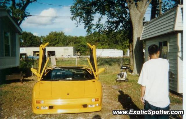 Lamborghini Diablo spotted in Houston, Texas