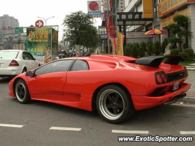 Lamborghini Diablo spotted in Hsinchu, Taiwan