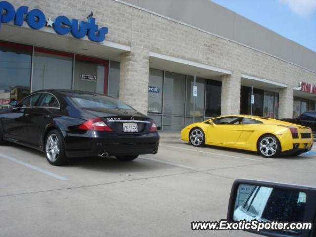 Lamborghini Gallardo spotted in Arlington, Texas