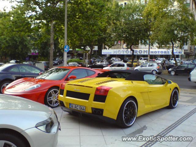 Lamborghini Gallardo spotted in Istanbul, Turkey