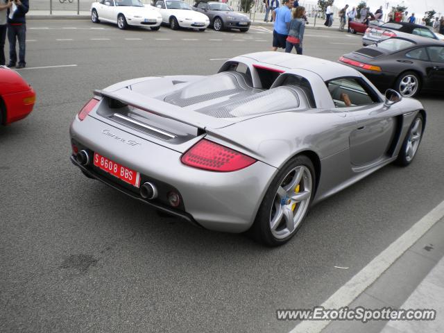 Porsche Carrera GT spotted in Porto, Portugal