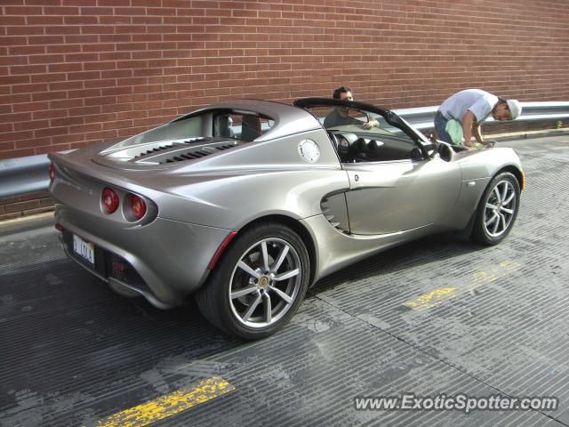 Lotus Elise spotted in Beverly Hills , California