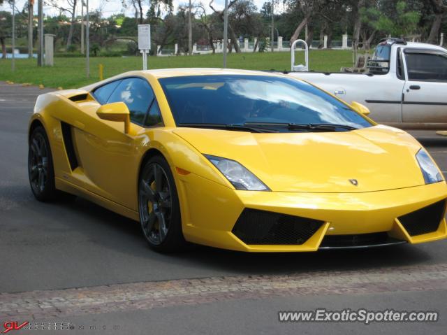 Lamborghini Gallardo spotted in Brasília, Brazil