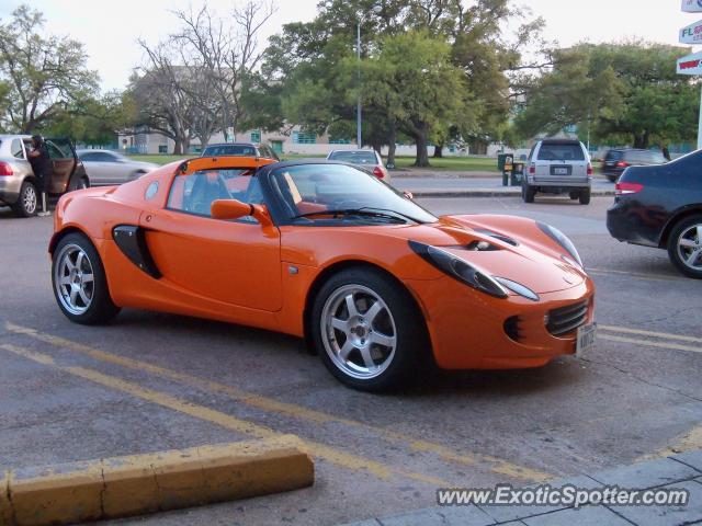 Lotus Elise spotted in Houston, Texas