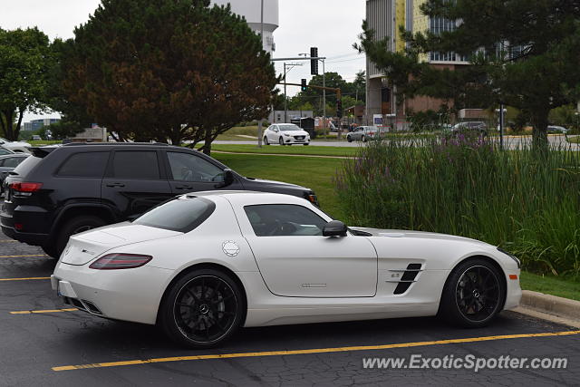 Mercedes SLS AMG spotted in Downers Grove, Illinois