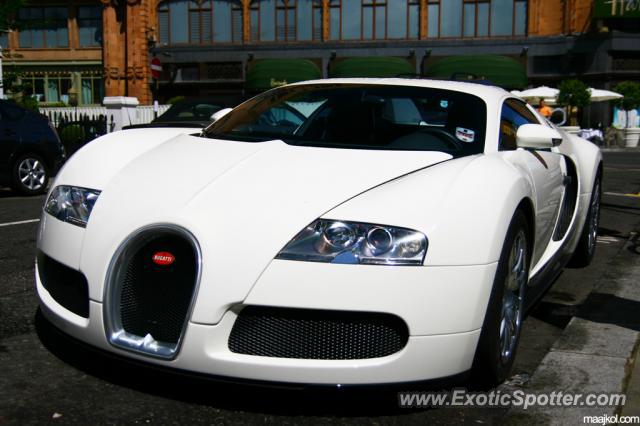 Bugatti Veyron spotted in London, United Kingdom