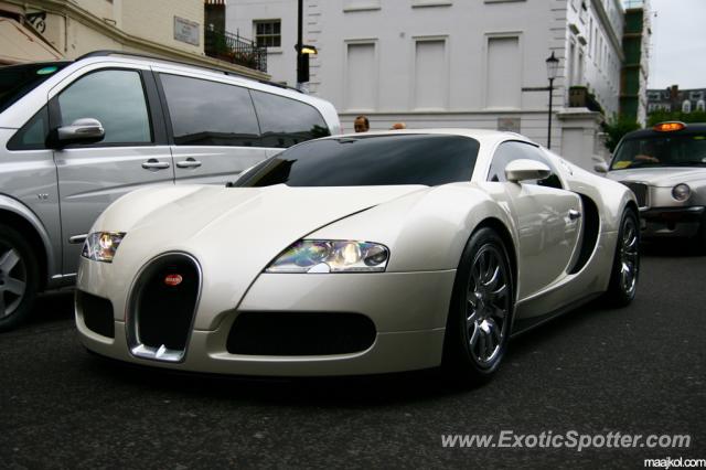 Bugatti Veyron spotted in London, United Kingdom