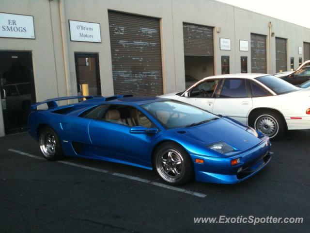 Lamborghini Diablo spotted in Sacramento, California